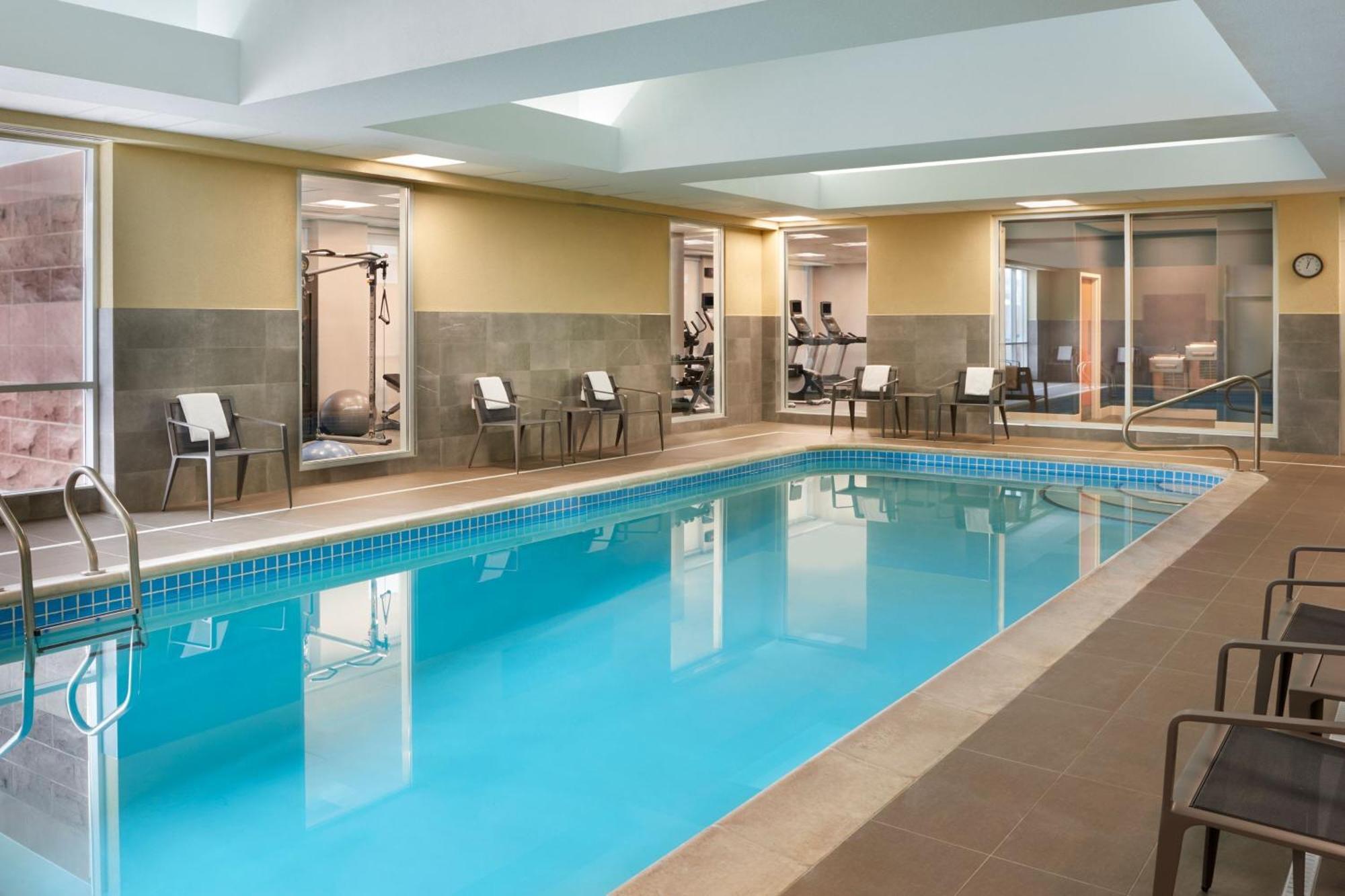 Courtyard By Marriott Toronto Markham Bagian luar foto