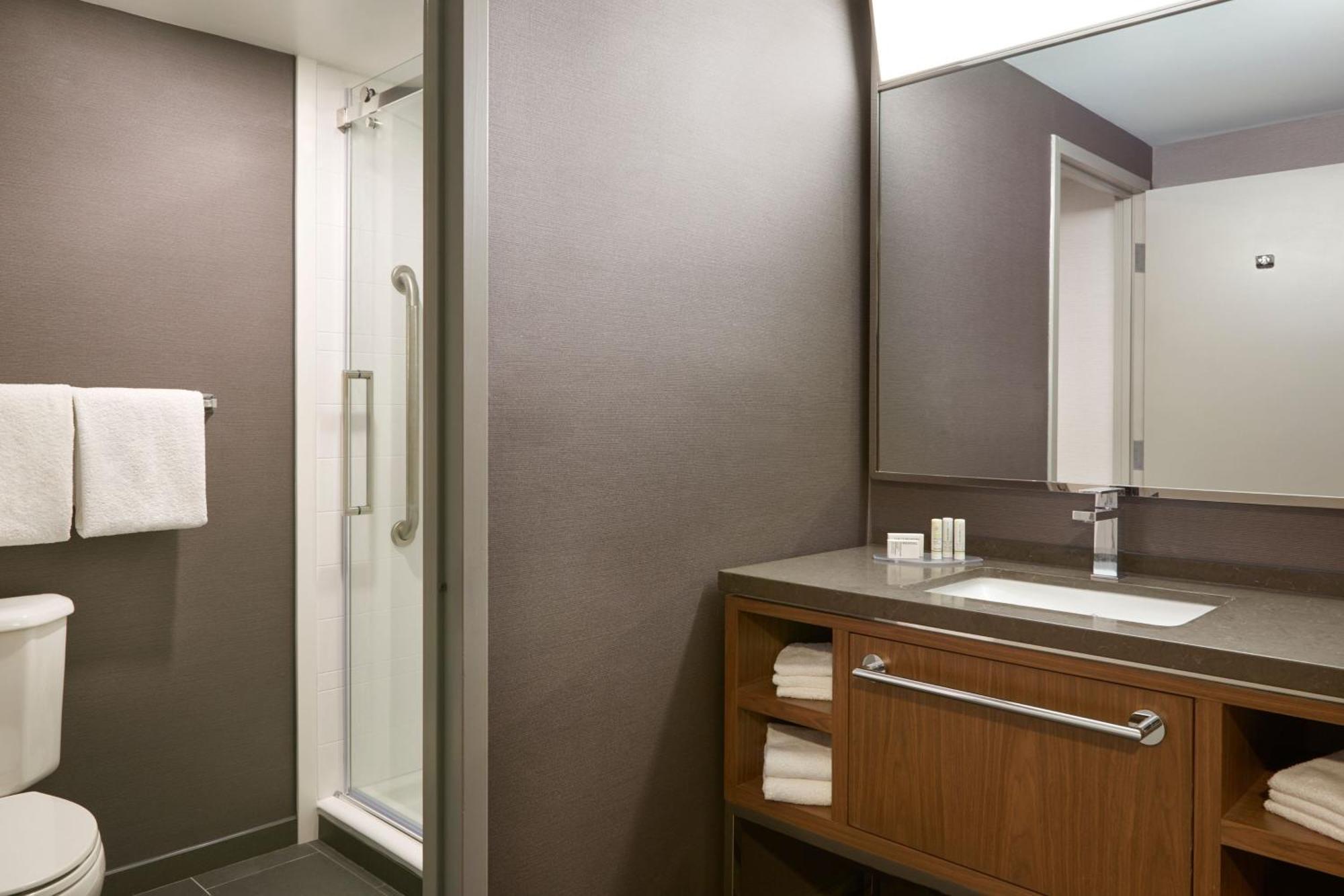 Courtyard By Marriott Toronto Markham Bagian luar foto